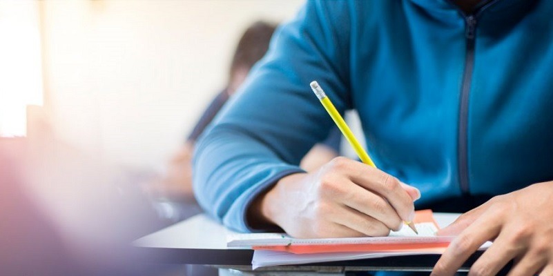 تأخر منصة الترشيح للمدارس العليا يربك آلاف التلاميذ