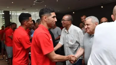 جامعة كرة القدم تكرم نجوم المغرب الفاسي والنادي المكناسي
