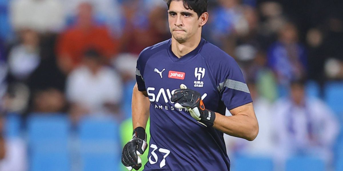 الفيفا تشيد بأداء بونو بعد ملحمة الهلال والسيتي