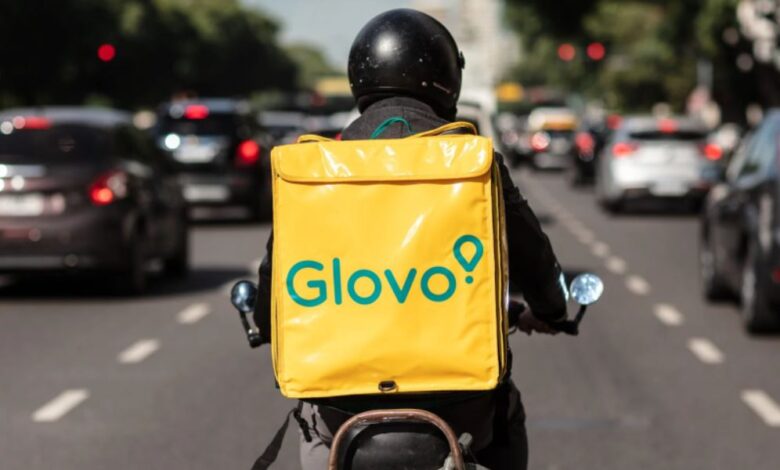 تعليق خدمات "Glovo" في بوسكورة ودار بوعزة لأسباب أمنية وتنظيمية