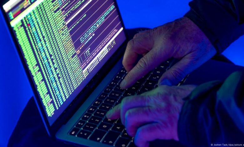 ميتا تحذر مستخدمين التطبيقات من سرقة بياناتهم