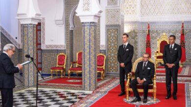 جلالة الملك يستقبل والي بنك المغرب لتقديم التقرير السنوي لسنة 2024