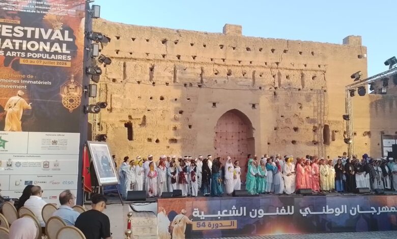 700 فنانة وفنان يحيون ليالي مراكش بالتراث المغربي الأصيل