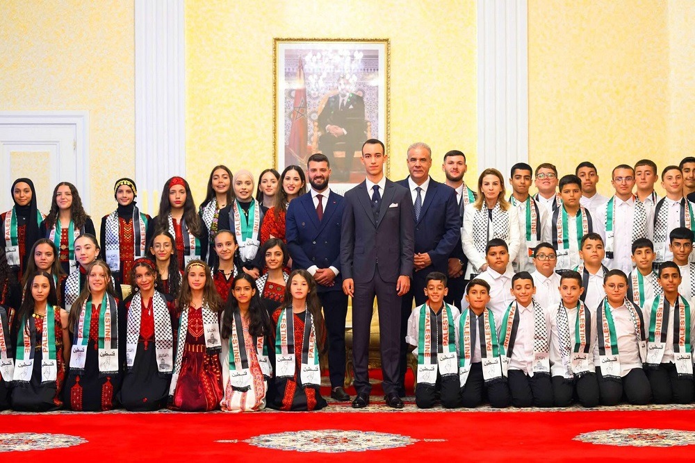 مولاي الحسن يستقبل أطفال القدس المشاركين في المخيم الصيفي