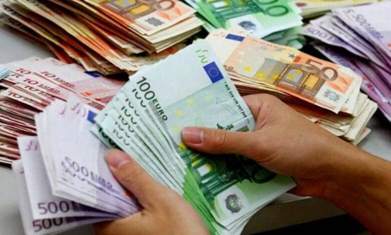 المراقبة الجمركية ترفع حصيلة التصريحات بالعملة إلى 2,5 مليار درهم