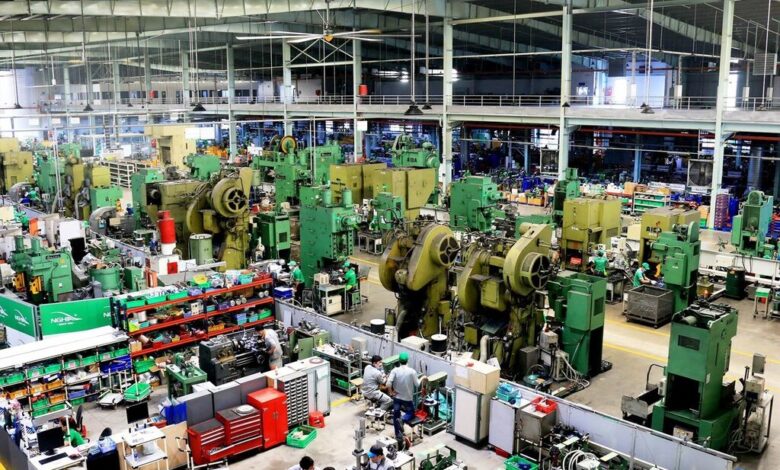 مندوبية التخطيط: نمو الصناعات التحويلية مقابل تراجع قطاع الألبسة