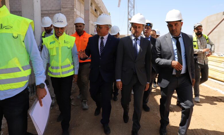 وزير الصحة يتفقد مشاريع صحية بجهة العيون الساقية الحمراء