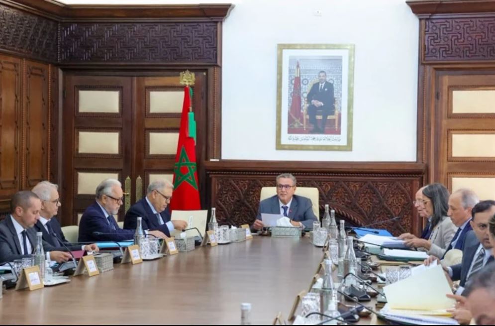 الحكومة تصادق على مراسيم الضمان الاجتماعي والجيل الخامس