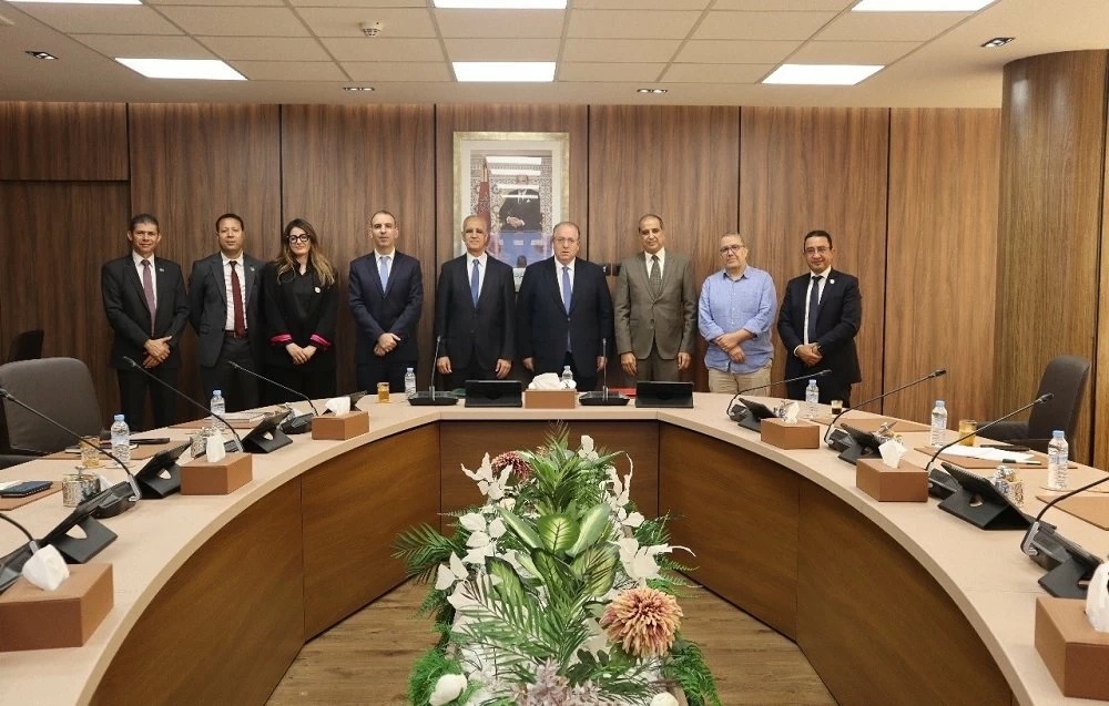 "البريد بنك" يبرم شراكة مالية خاصة مع أطباء الأسنان