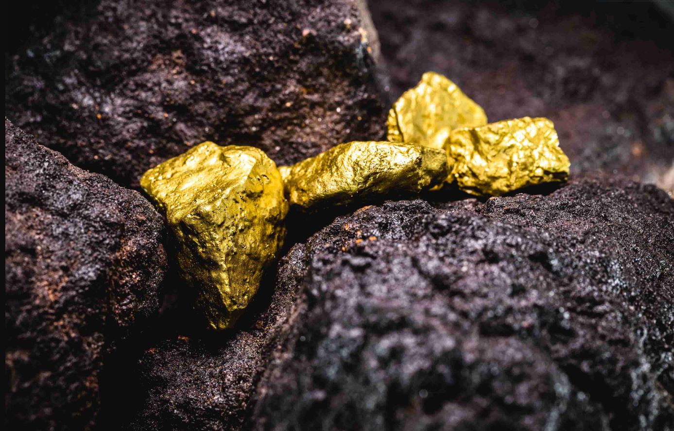 مؤشرات مشجعة لاكتشافات الذهب بالأطلس الصغير والأقاليم الجنوبية