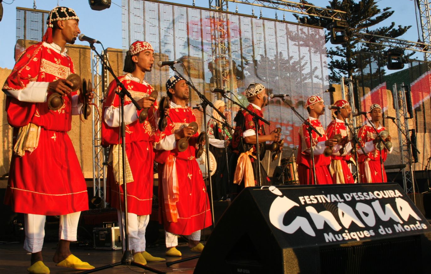 الرياض تكرّم مهرجان كناوة بالصويرة كنموذج عالمي للاستثمار الثقافي