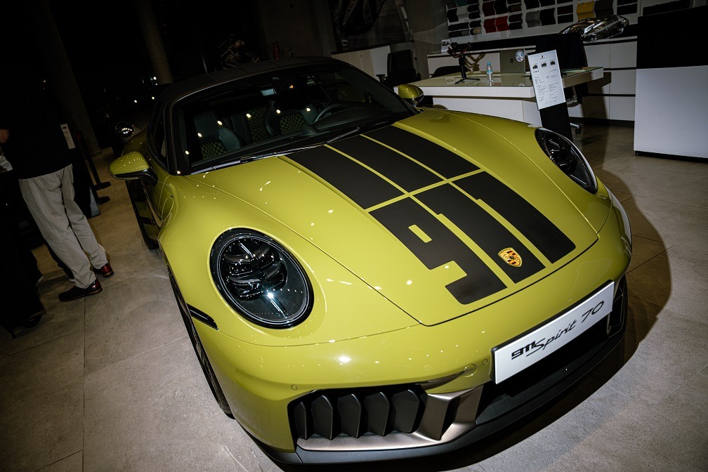 "بورش المغرب" تكشف عن النسخة المحدودة من 911 "سبيريت 70"