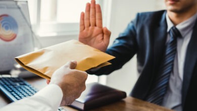 هيئة النزاهة توقف صفقة بوزارة الصحة بسبب شبهة تضارب مصالح