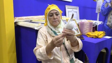 الجلابة البزيوية.. خيوط من صوف تنسج تاريخ الملوك (فيديو)