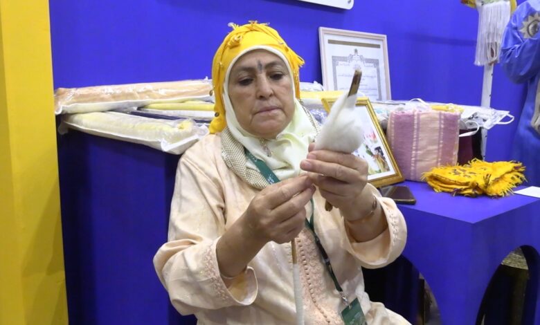 الجلابة البزيوية.. خيوط من صوف تنسج تاريخ الملوك (فيديو)