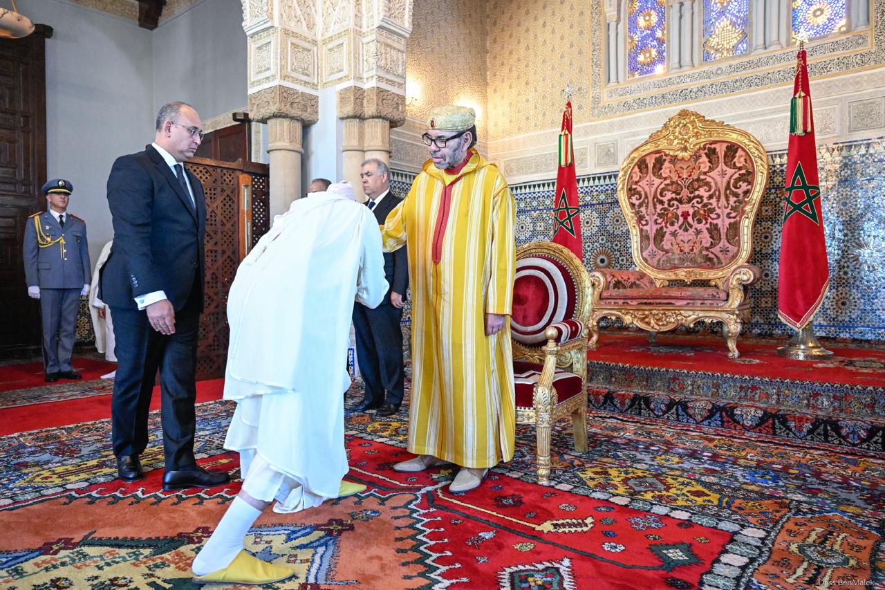 جلالة الملك يستقبل الولاة والعمال الجدد المعينين بالإدارة الترابية