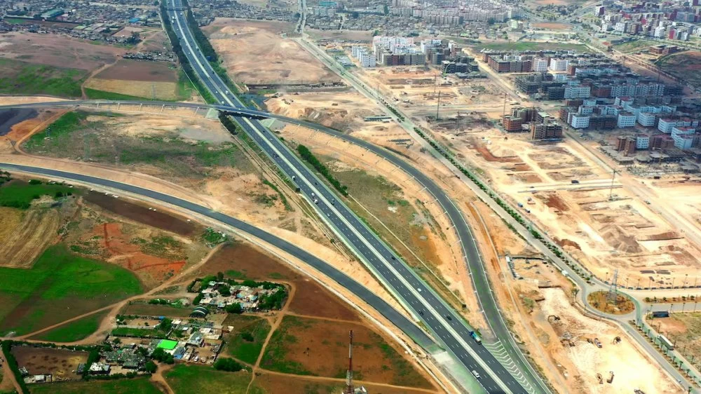 الطريق السيار تيط مليل–برشيد يدخل الخدمة رسمياً