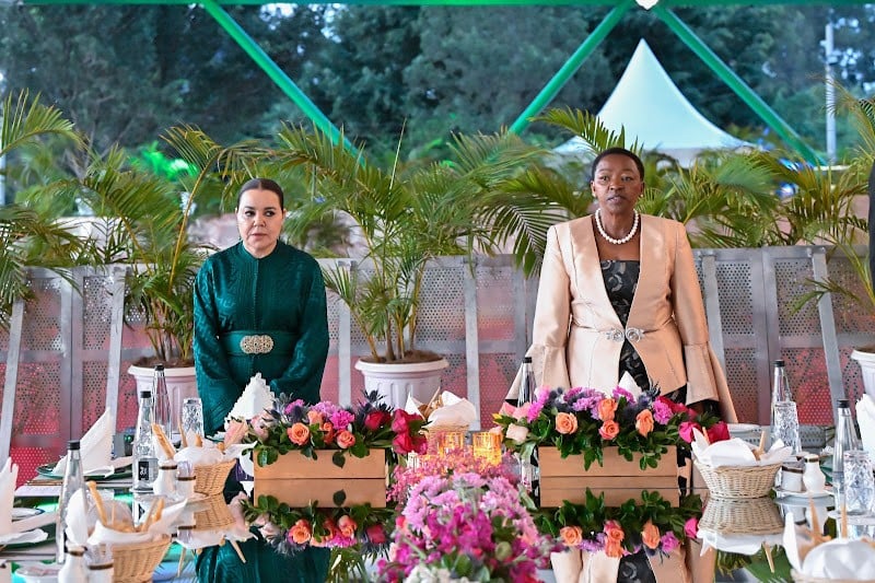 السيدة الأولى لكينيا تقيم مأدبة عشاء على شرف الأميرة للا أسماء
