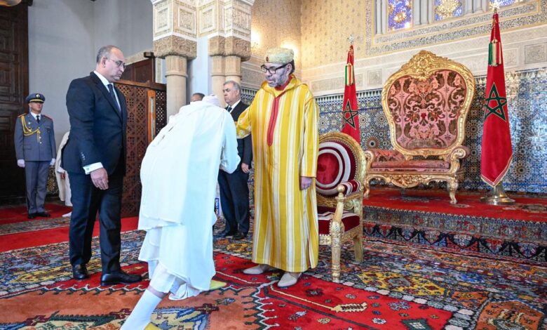 جلالة الملك يستقبل الولاة والعمال الجدد المعينين بالإدارة الترابية