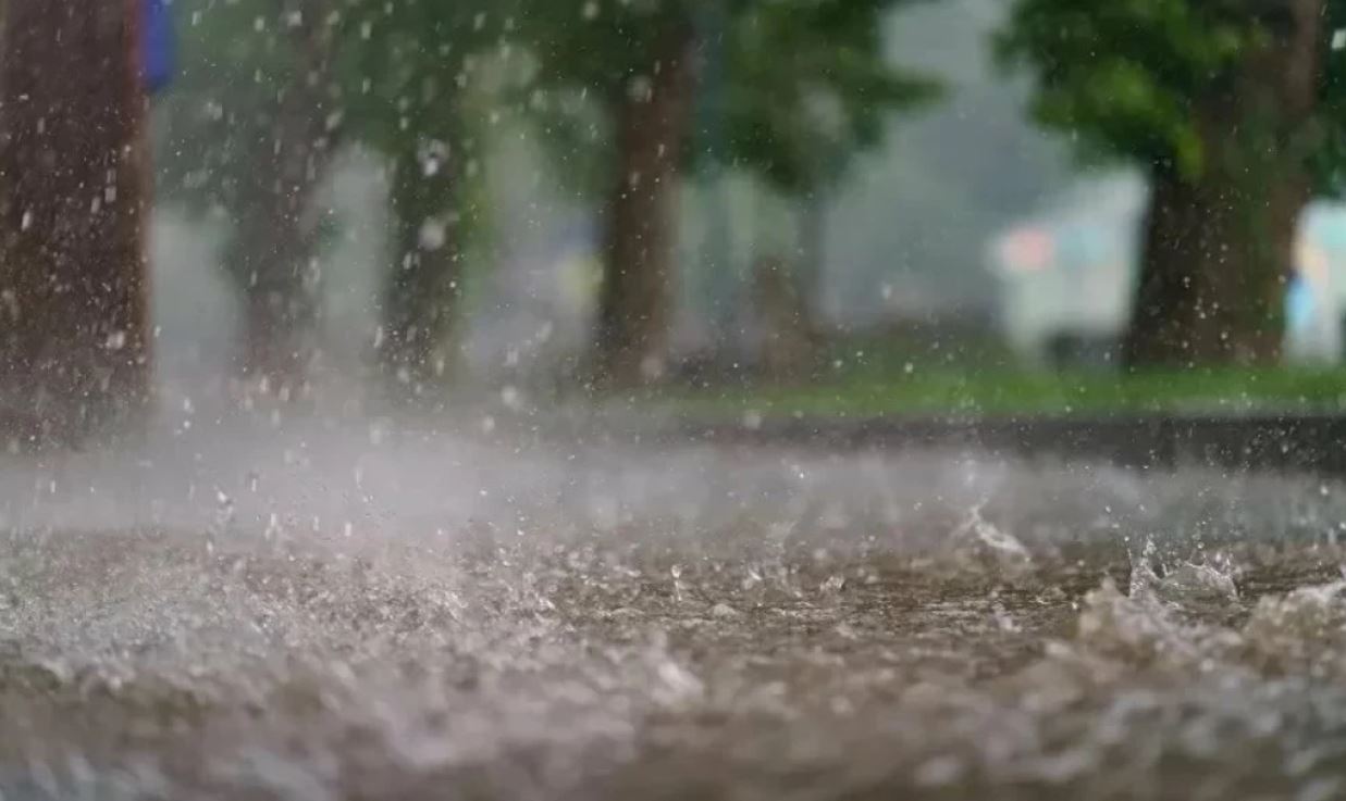 الأمطار تتجاوز 33 ملم خلال 24 ساعة واستمرار الاضطرابات الجوية