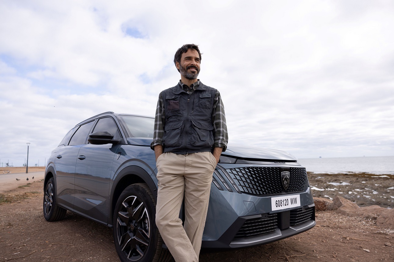 "بيجو المغرب" تختار الفنان أسعد بواب سفيرًا رسميًا للعلامة