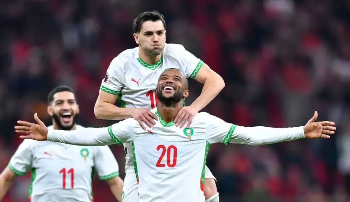 دياز والكعبي يعتليان عرش هدافي “الكان”