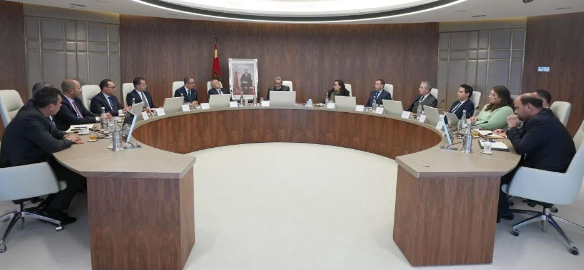 رئيس الحكومة يترأس اجتماع تقديم خطة شركة "سونارجيس"