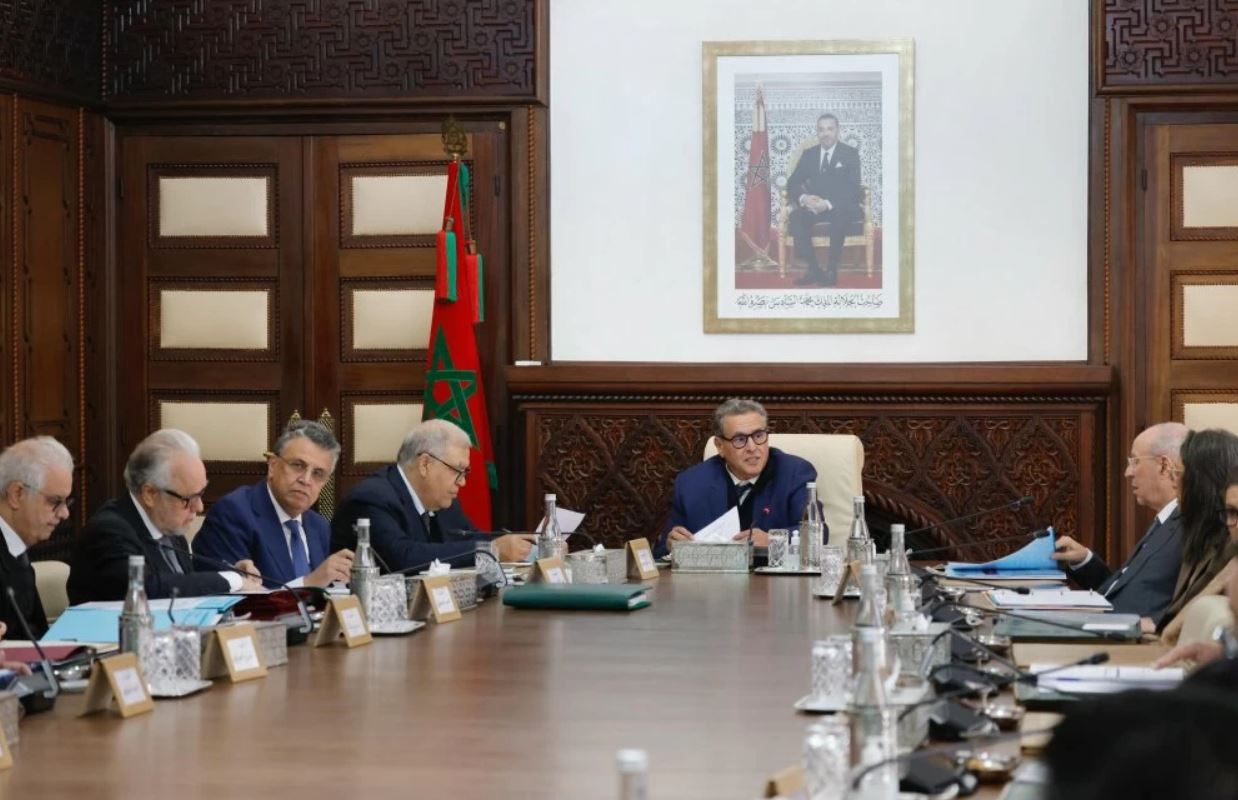 الحكومة تمنح الأيتام 500 درهم شهرياً كمعونة استثنائية