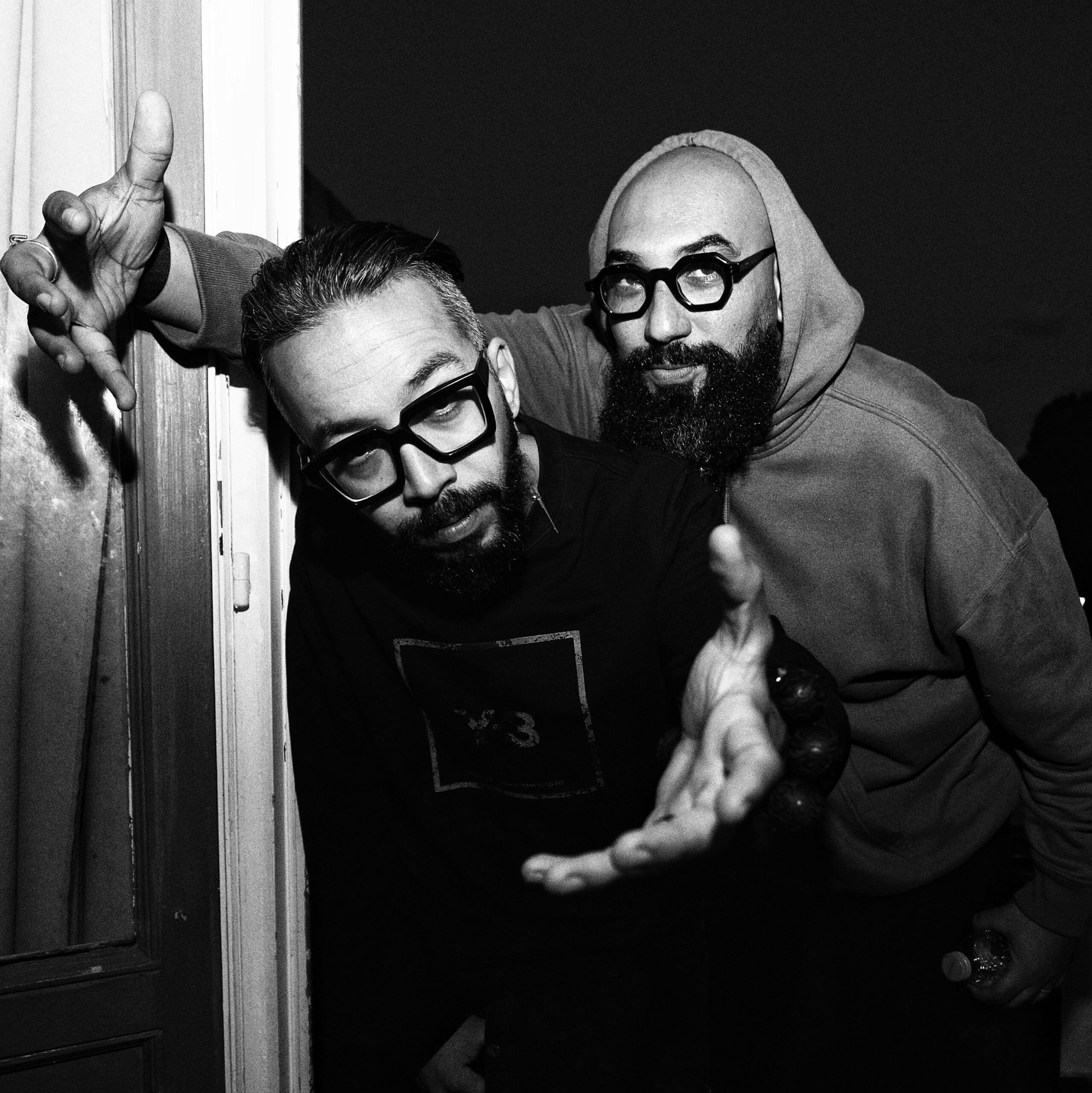 تعاون جديد بين علي كنعان وMr. ID يثمر ألبوم "أسكي"