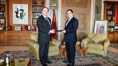 السفير الأمريكي يباشر مهامه في المغرب بلقاء مع بوريطة بالرباط