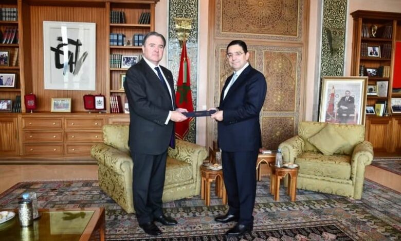 السفير الأمريكي يباشر مهامه في المغرب بلقاء مع بوريطة بالرباط