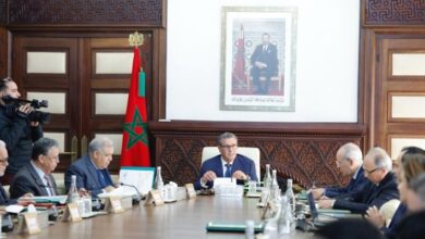 الحكومة تصادق على رفع الحد الأدنى للأجور ابتداءً من 2026