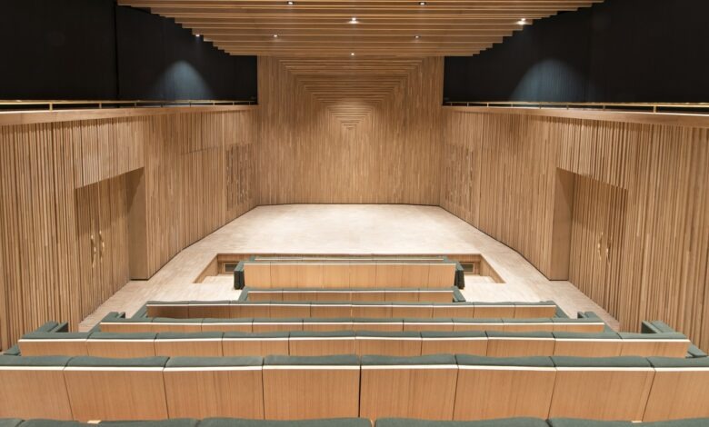 قاعة "بيير بيرجي" بمراكش تحتضن عروضاً فنية وسينمائية