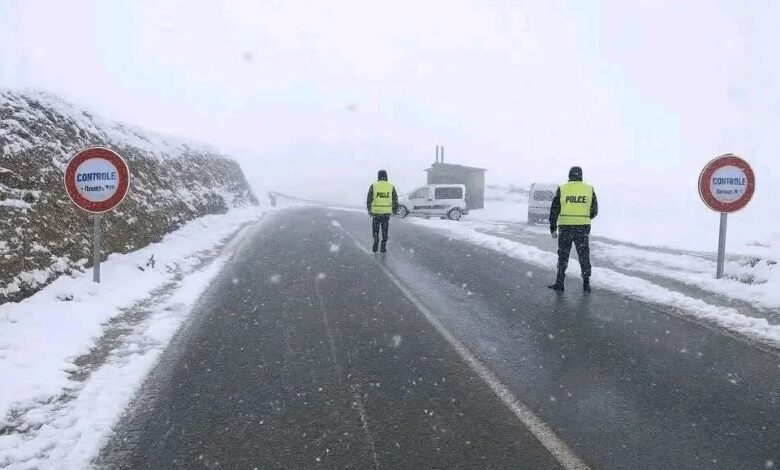 الأمطار والثلوج تعطل حركة السير بجهة درعة-تافيلالت