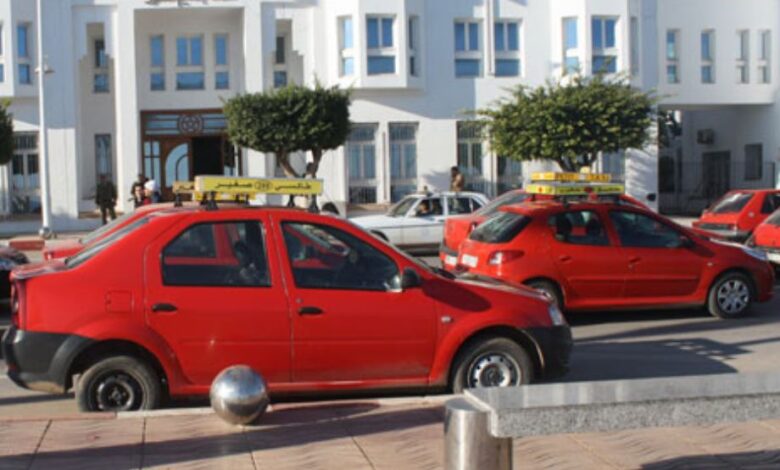 لفتيت: سحب أزيد من 1500 "رخصة ثقة" من سائقي الطاكسيات