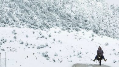 تساقطات ثلجية قياسية: أزيلال في الصدارة بـ923 سم وإفران بـ405 سم