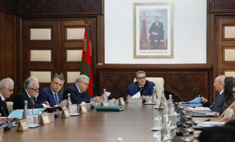 الحكومة تمنح الأيتام 500 درهم شهرياً كمعونة استثنائية