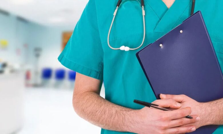 وزارة الصحة تعلن عن مباراة لتوظيف 800 إطار تمريضي وتقني صحي