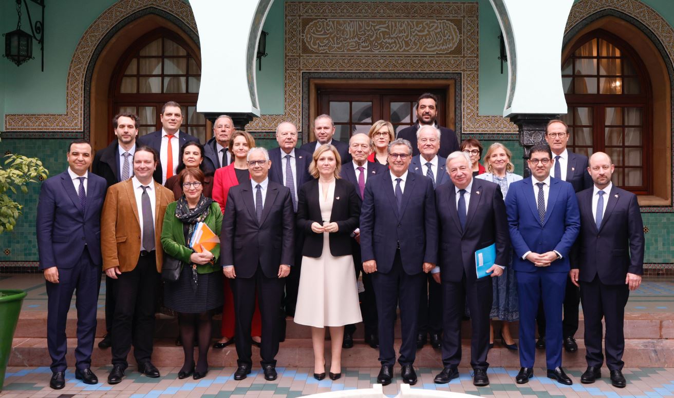 أخنوش يلتقي قادة البرلمان الفرنسي لتعزيز الشراكة الثنائية