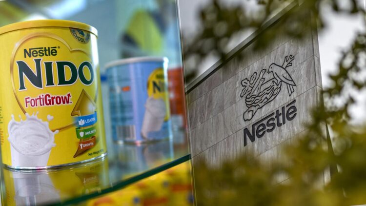شركة "نستله" تسحب منتجات تغذية الرضع في عدة دول