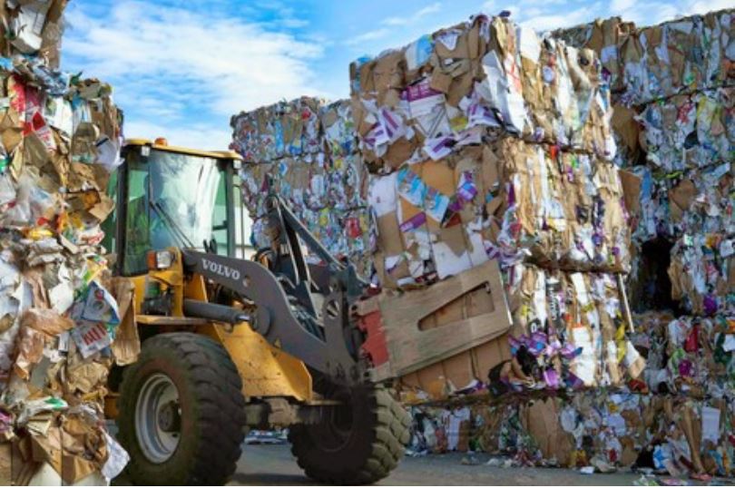 وزارة الصناعة والتجارة تحدد سقف تصدير نفايات الورق