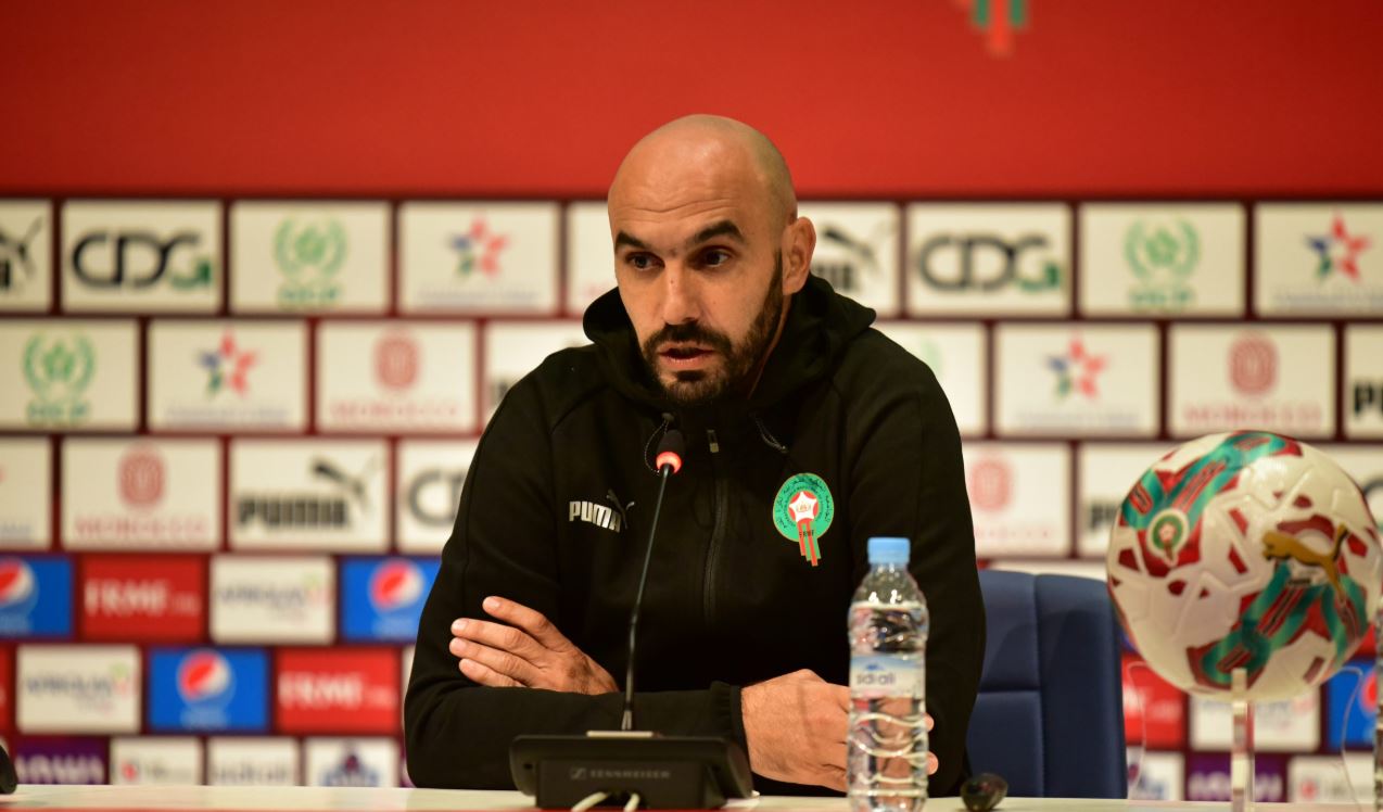 بين المغرب ونيجيريا… الركراكي يصف المواجهة بصراع العمالقة