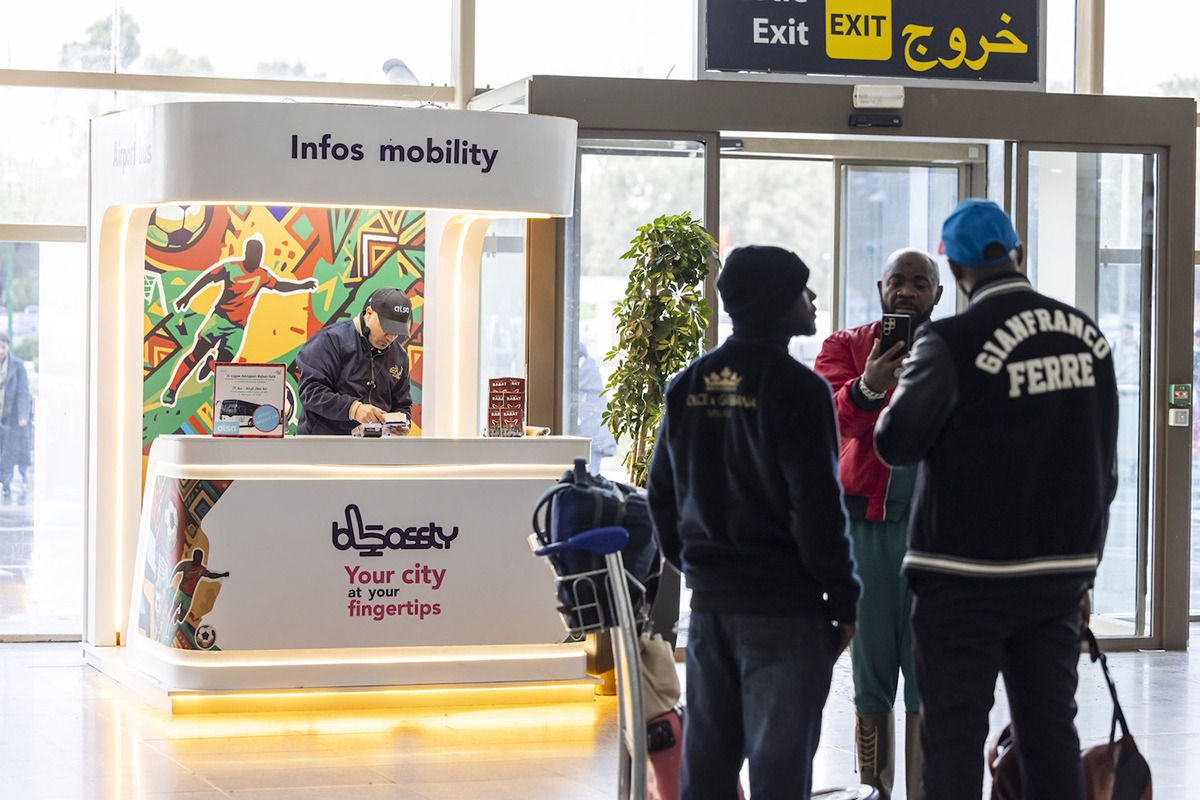 تعزيز عرض الحافلات وخدمة "Wetaxi" بمطار الرباط-سلا