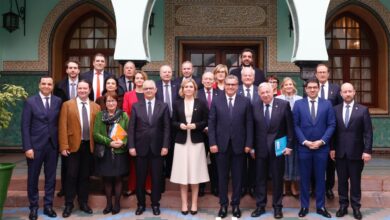 أخنوش يلتقي قادة البرلمان الفرنسي لتعزيز الشراكة الثنائية