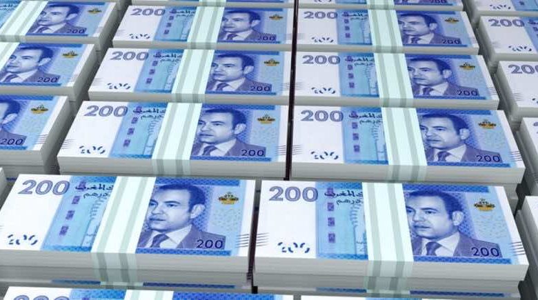 تراجع عجز السيولة البنكية إلى 137,7 مليار درهم 