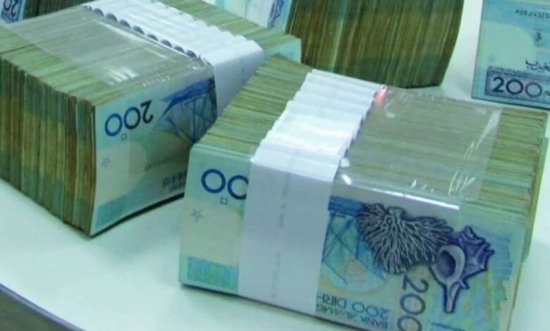 تراجع عجز السيولة البنكية إلى 151,6 مليار درهم