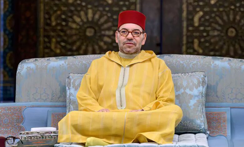 جلالة الملك يشيد بالمسار الفني الخالد للفنان عبد الهادي بلخياط