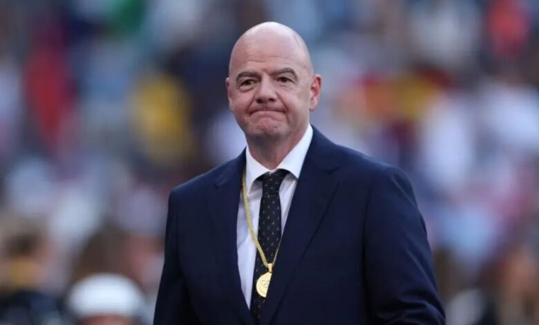 رئيس "فيفا" ينتقد السلوك العنيف خلال نهائي "الكان"