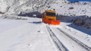 الأمطار والثلوج تقطع الطرق بأزيد من 165 مقطعا في المغرب