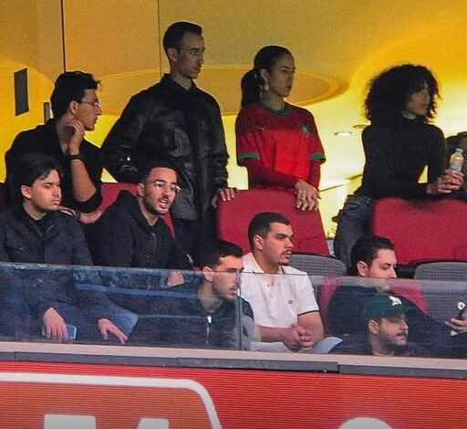 ولي العهد والأميرة للا خديجة يتابعان تأهل المغرب إلى ربع النهائي